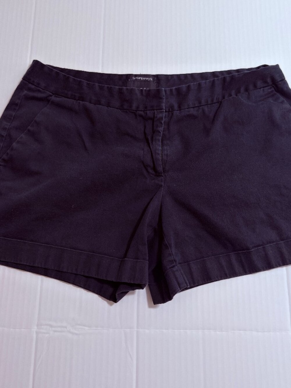 Attention Shorts with pockets, Size: 8 Contemporary Fit. Dark Navy Blue